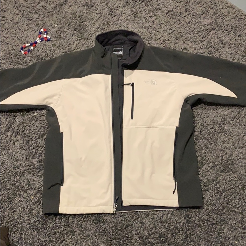 Men’s coat north face.